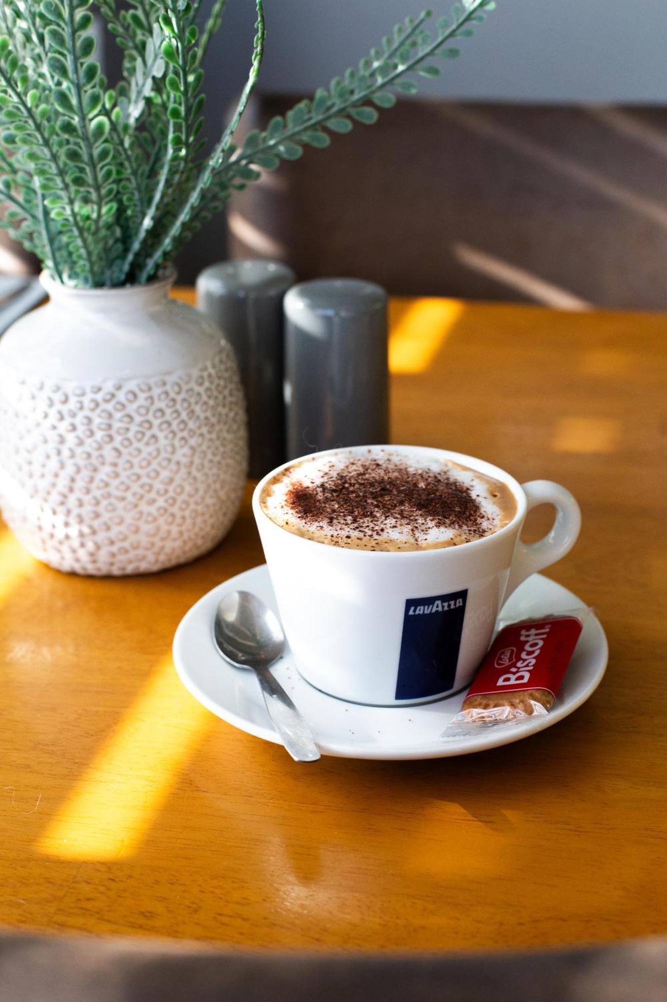 The Valley Hotel, Anglesey Ngoại thất bức ảnh