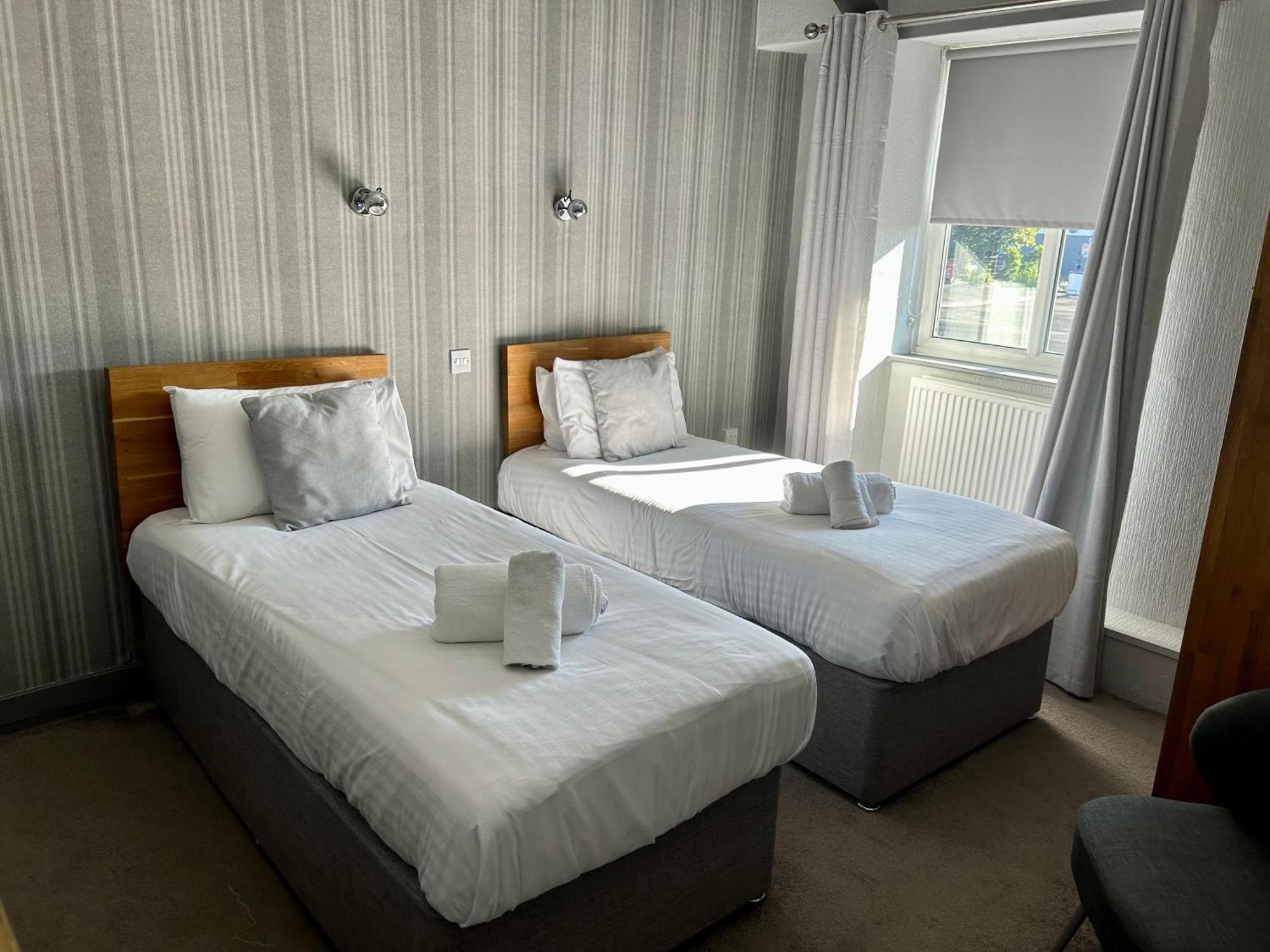 The Valley Hotel, Anglesey Ngoại thất bức ảnh